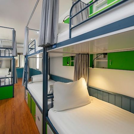 Hanoi Solo Hostel Экстерьер фото