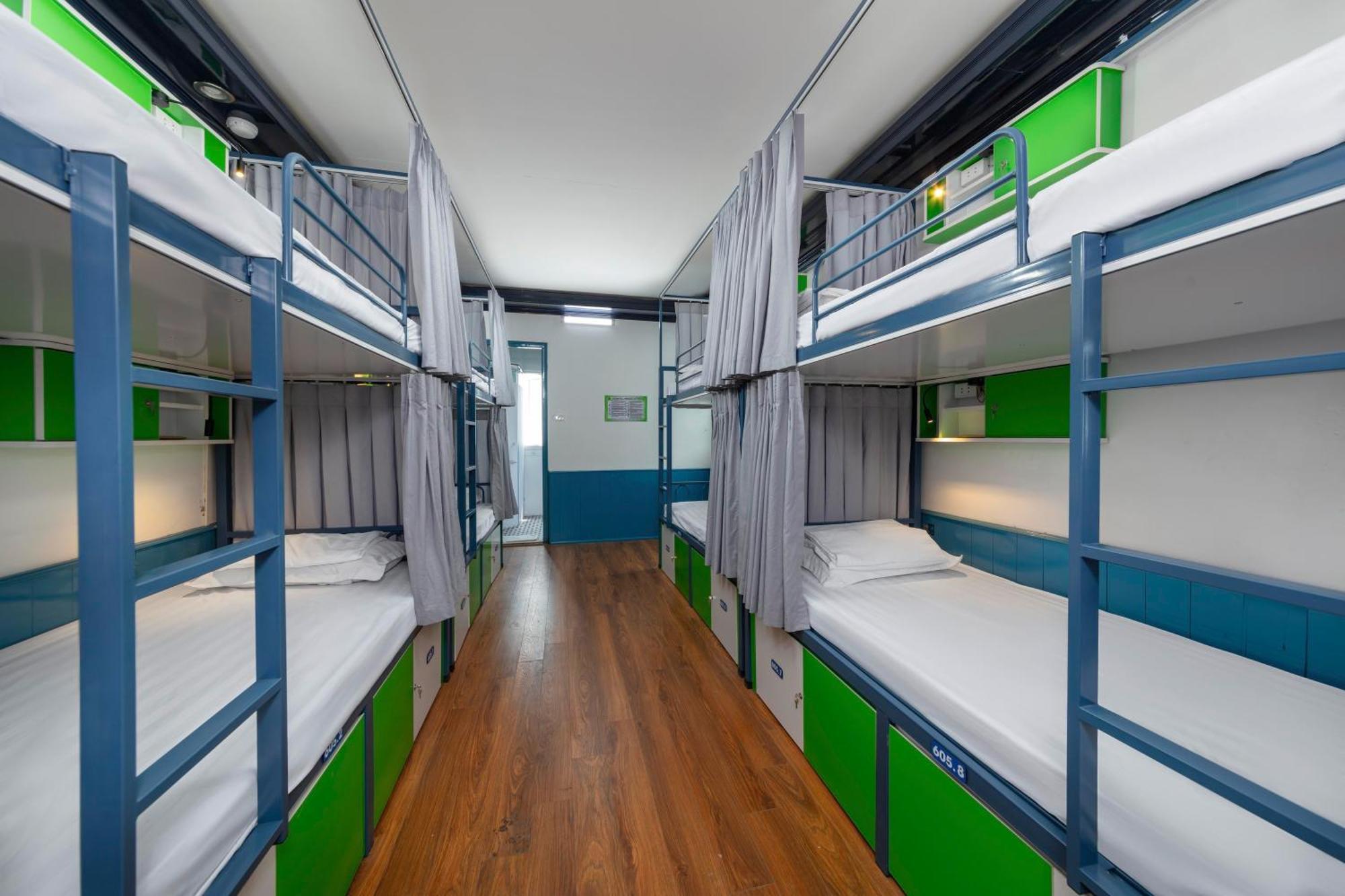 Hanoi Solo Hostel Экстерьер фото