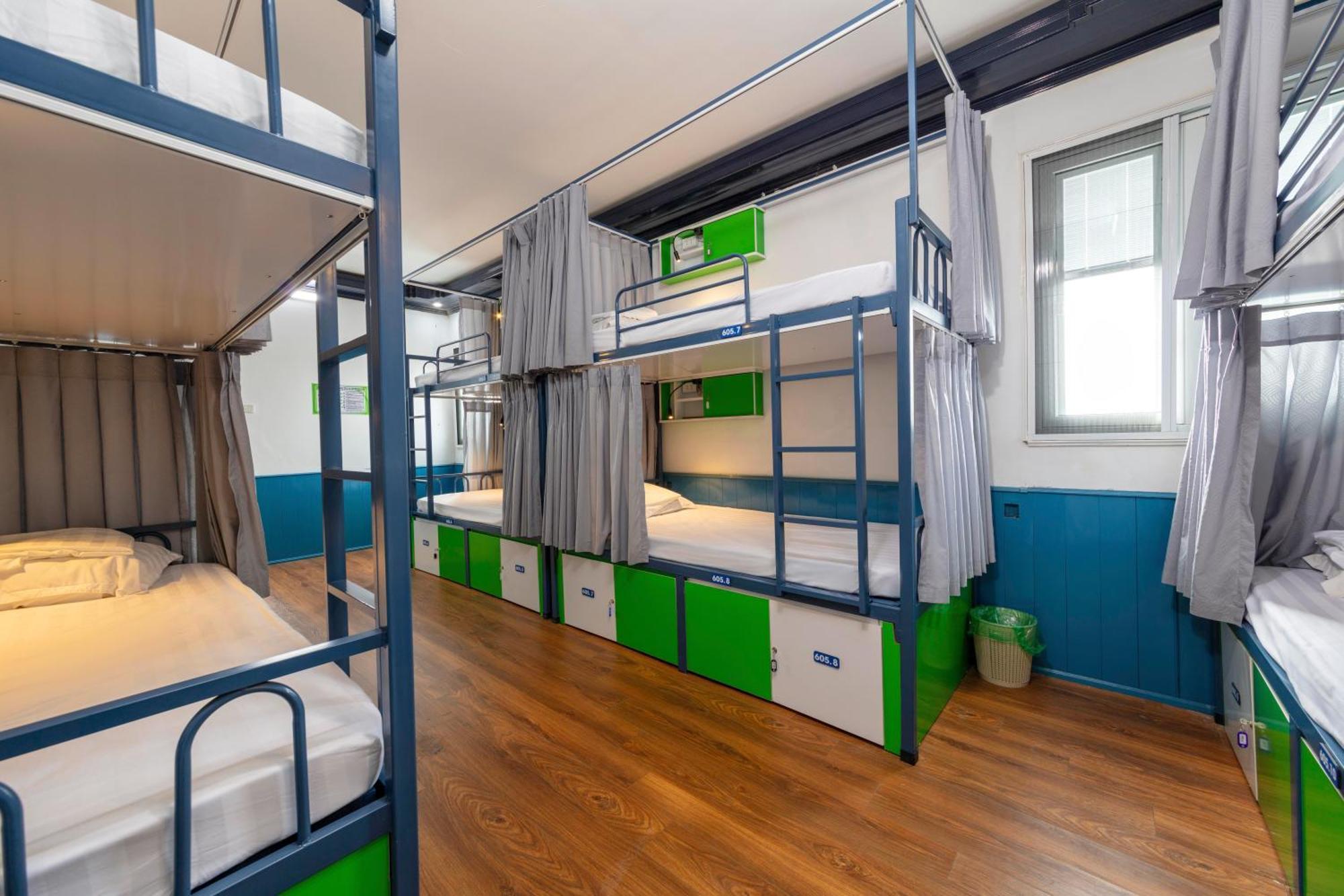 Hanoi Solo Hostel Экстерьер фото