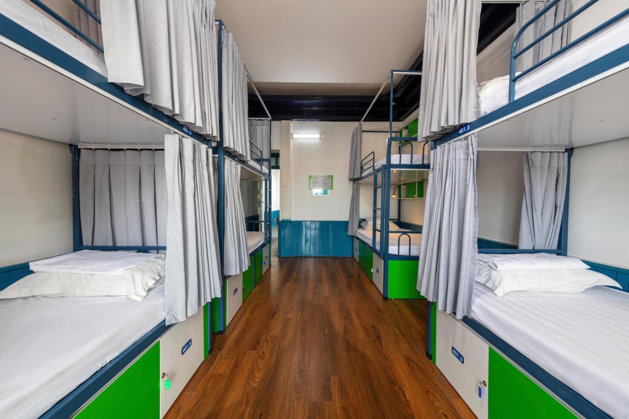 Hanoi Solo Hostel Экстерьер фото