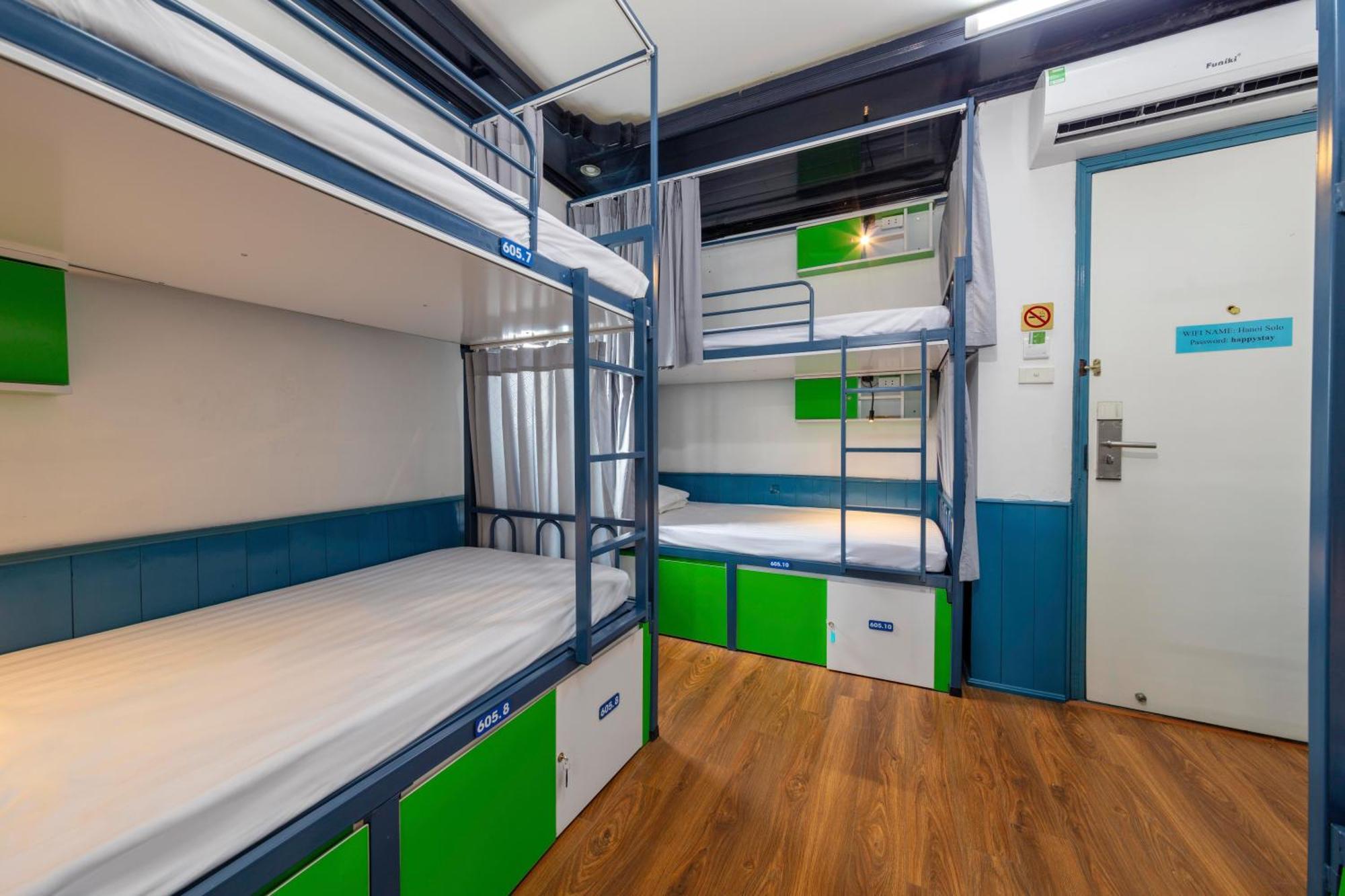 Hanoi Solo Hostel Экстерьер фото