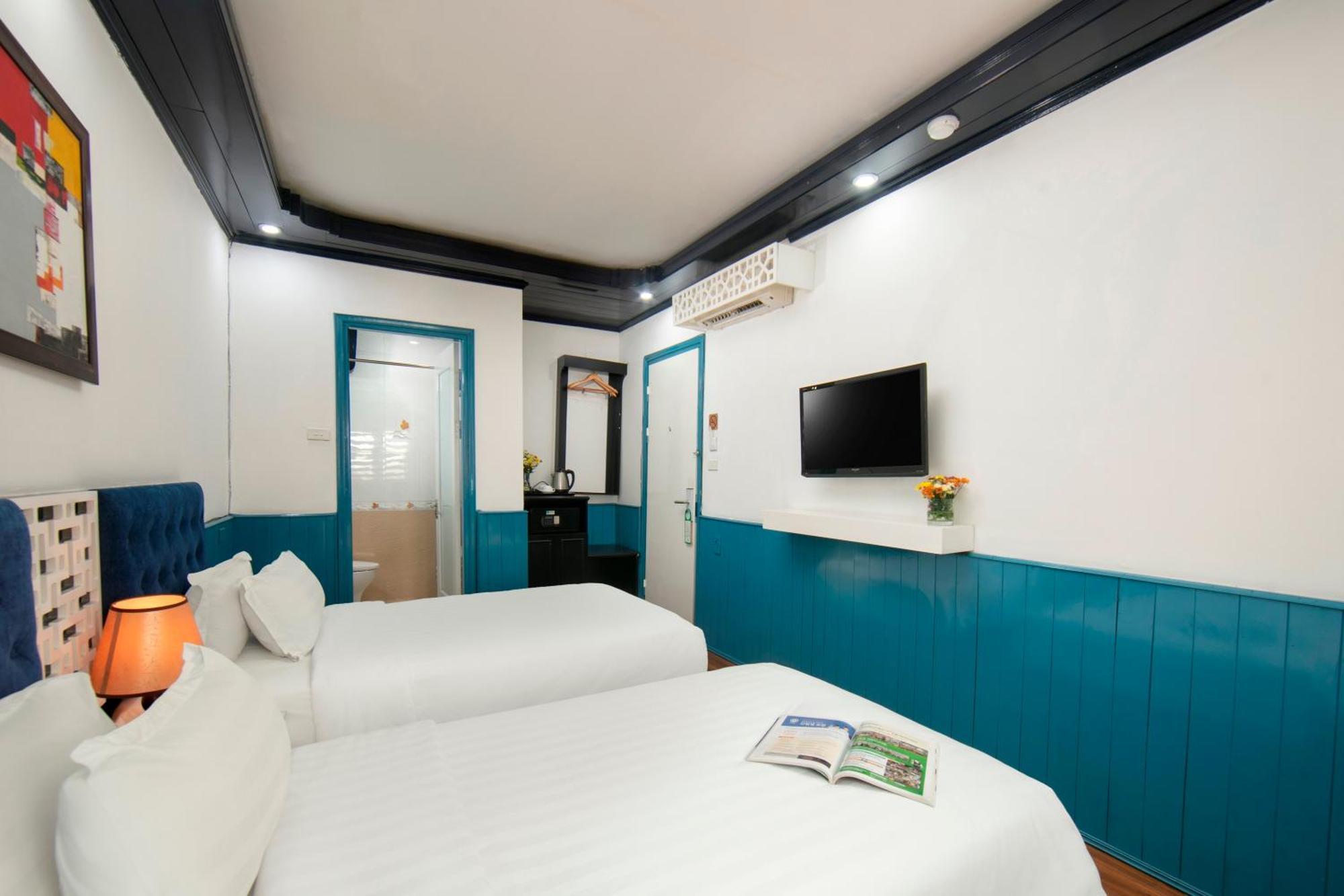 Hanoi Solo Hostel Экстерьер фото