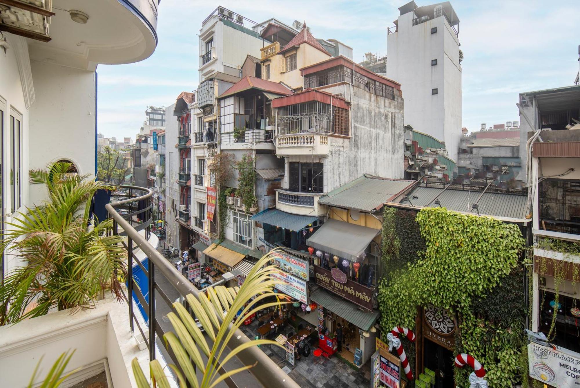 Hanoi Solo Hostel Экстерьер фото