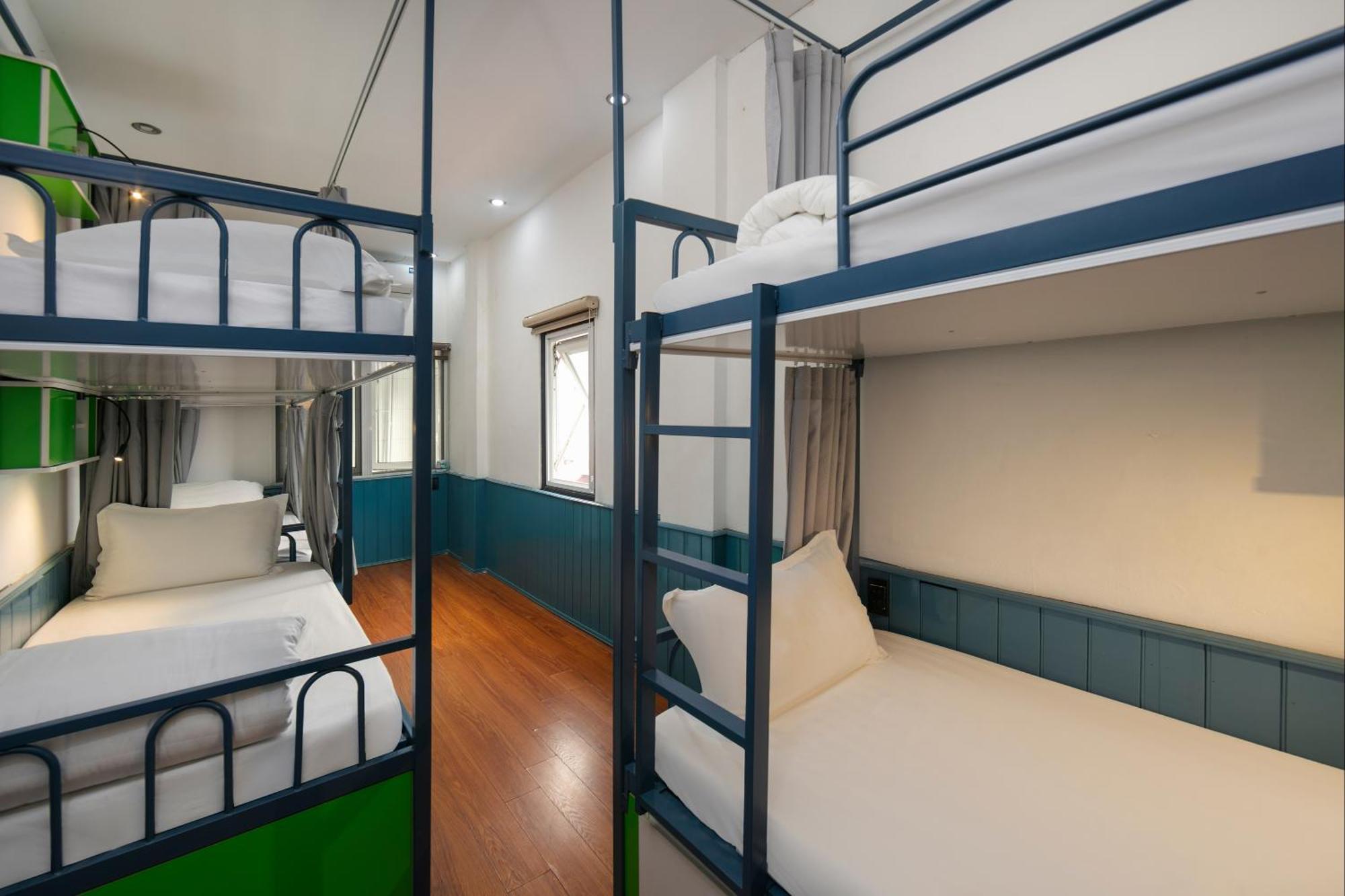 Hanoi Solo Hostel Экстерьер фото