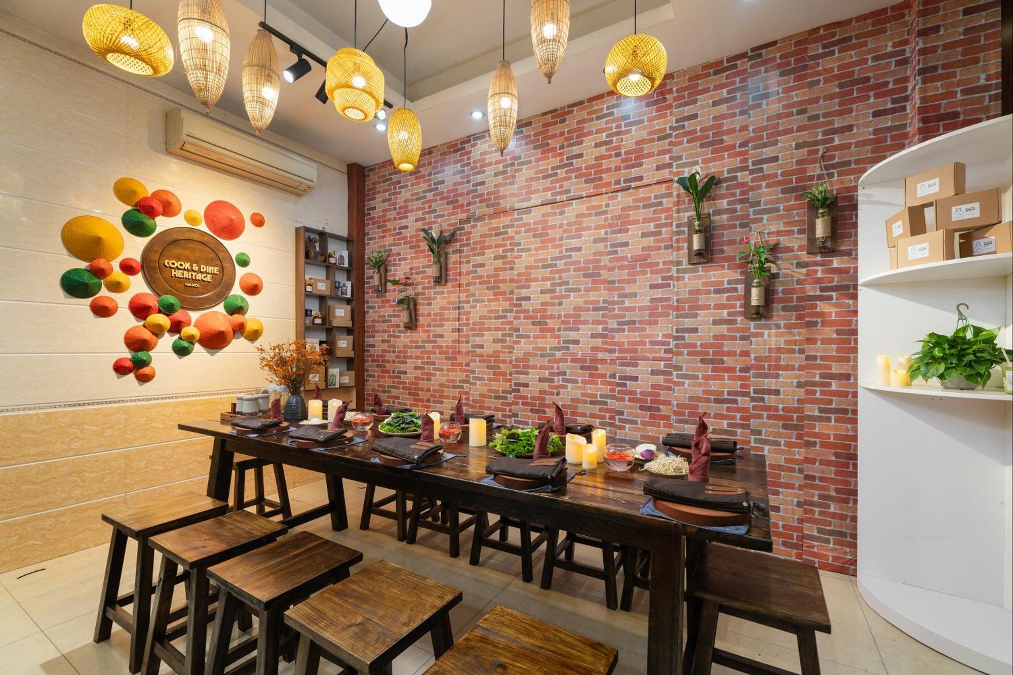 Hanoi Solo Hostel Экстерьер фото