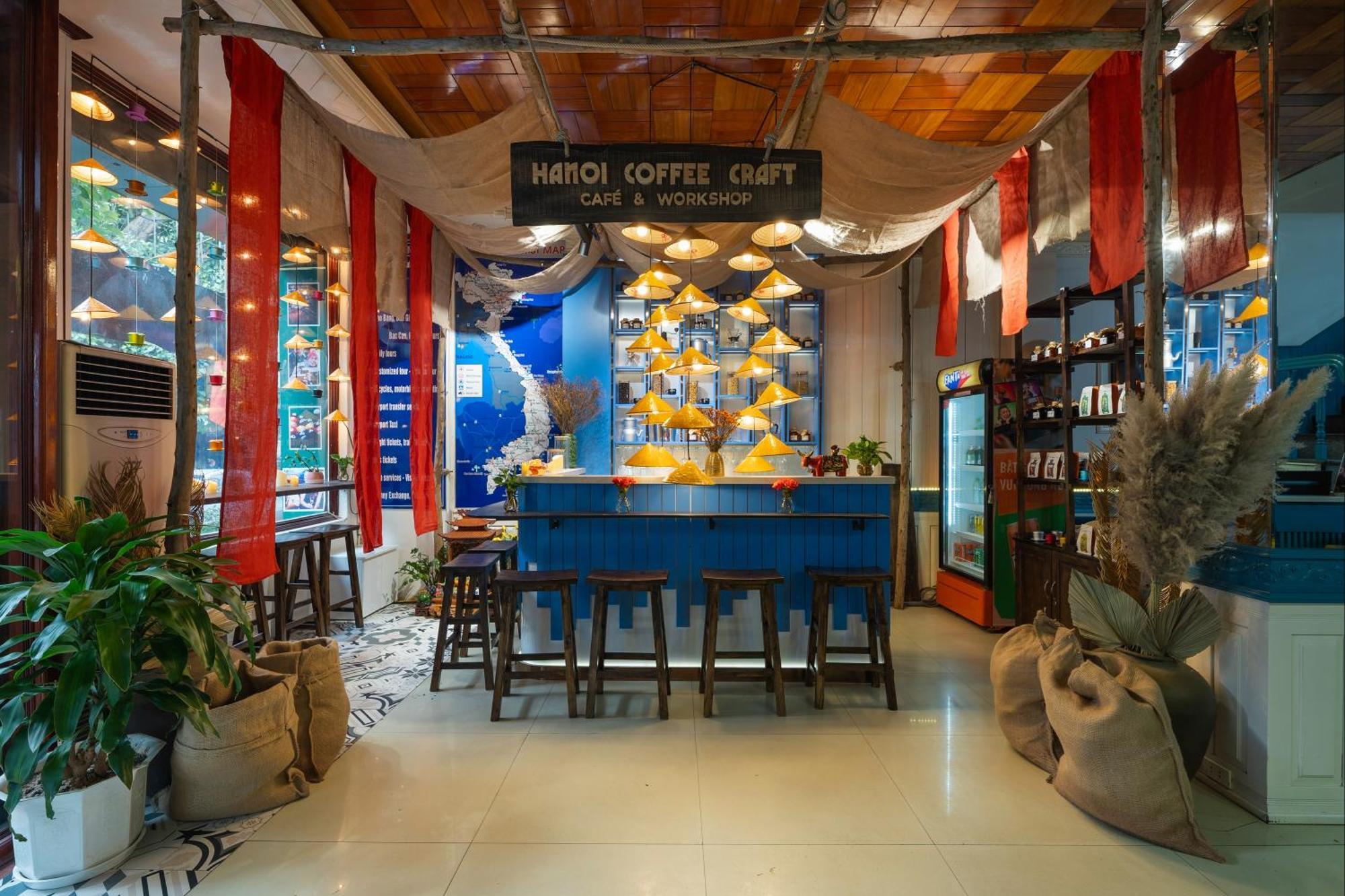 Hanoi Solo Hostel Экстерьер фото