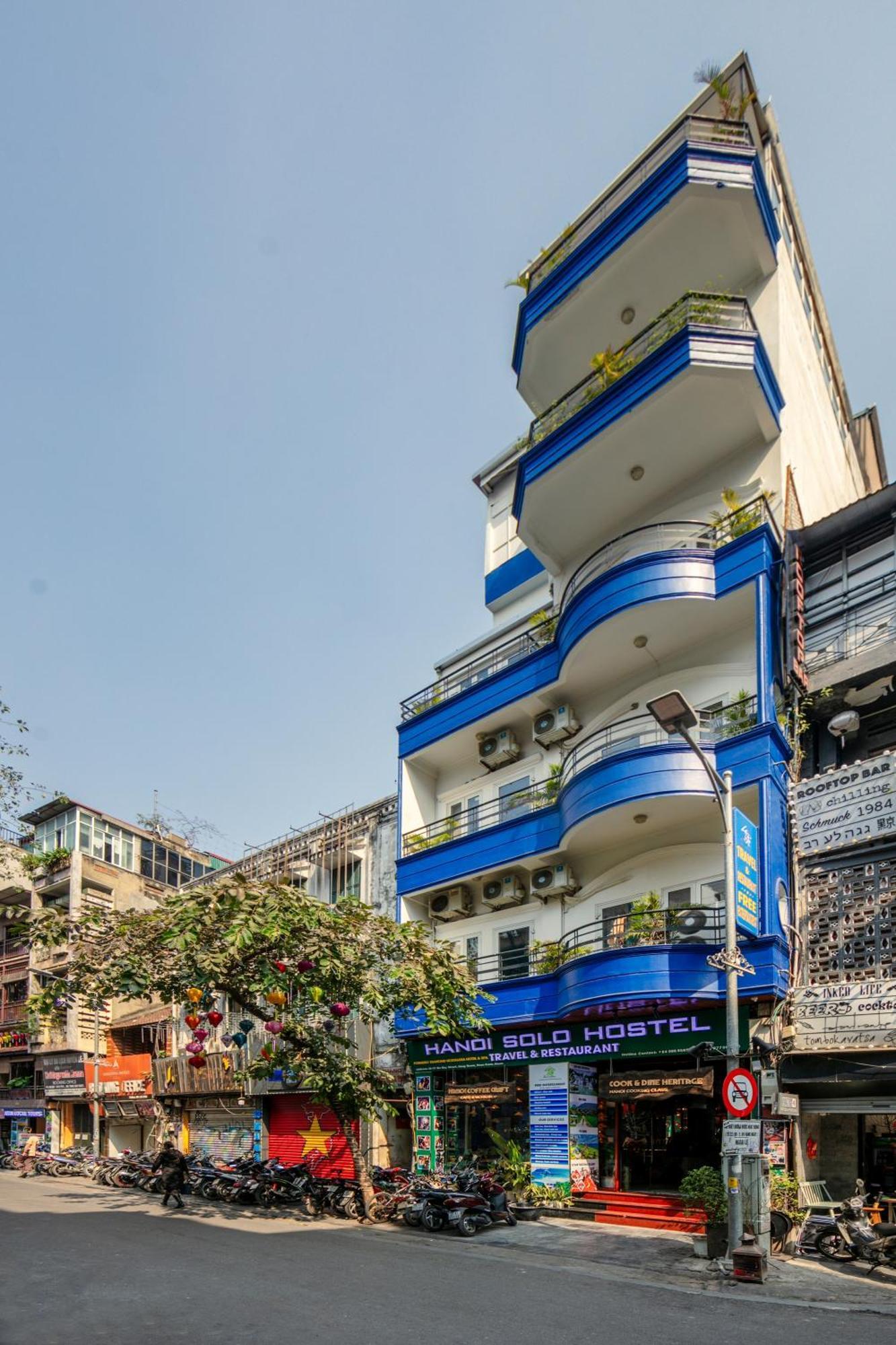 Hanoi Solo Hostel Экстерьер фото